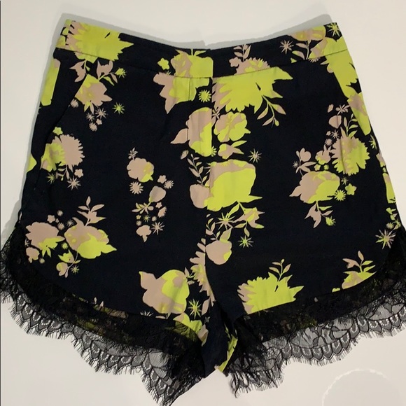 Topshop high waisted floral black lace pants-short - Picture 4 of 6